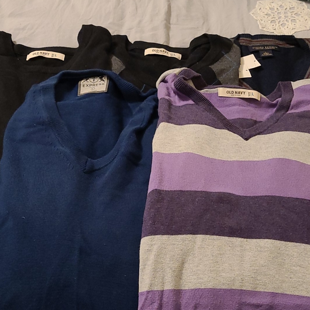Men long sleeved sweaters